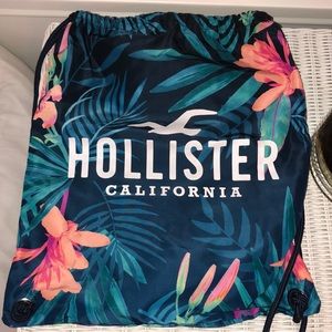 Hollister Jaw-string Bag